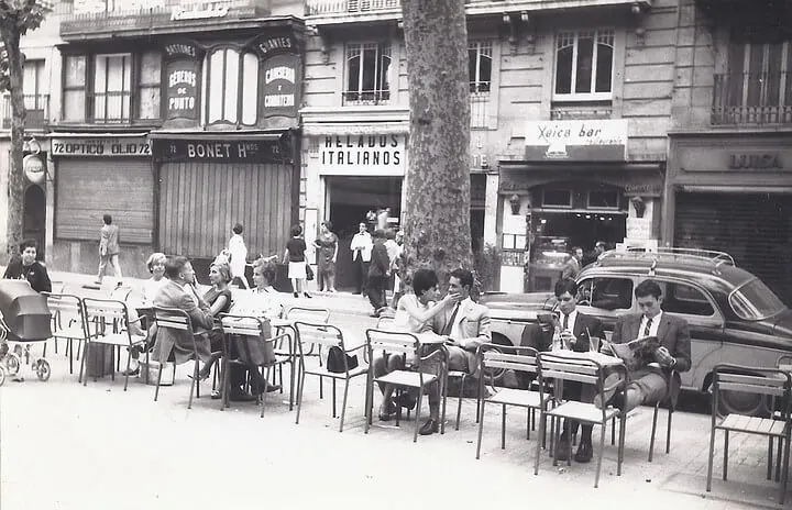 Maximum artisan ice cream shop La Rambla Barcelona
