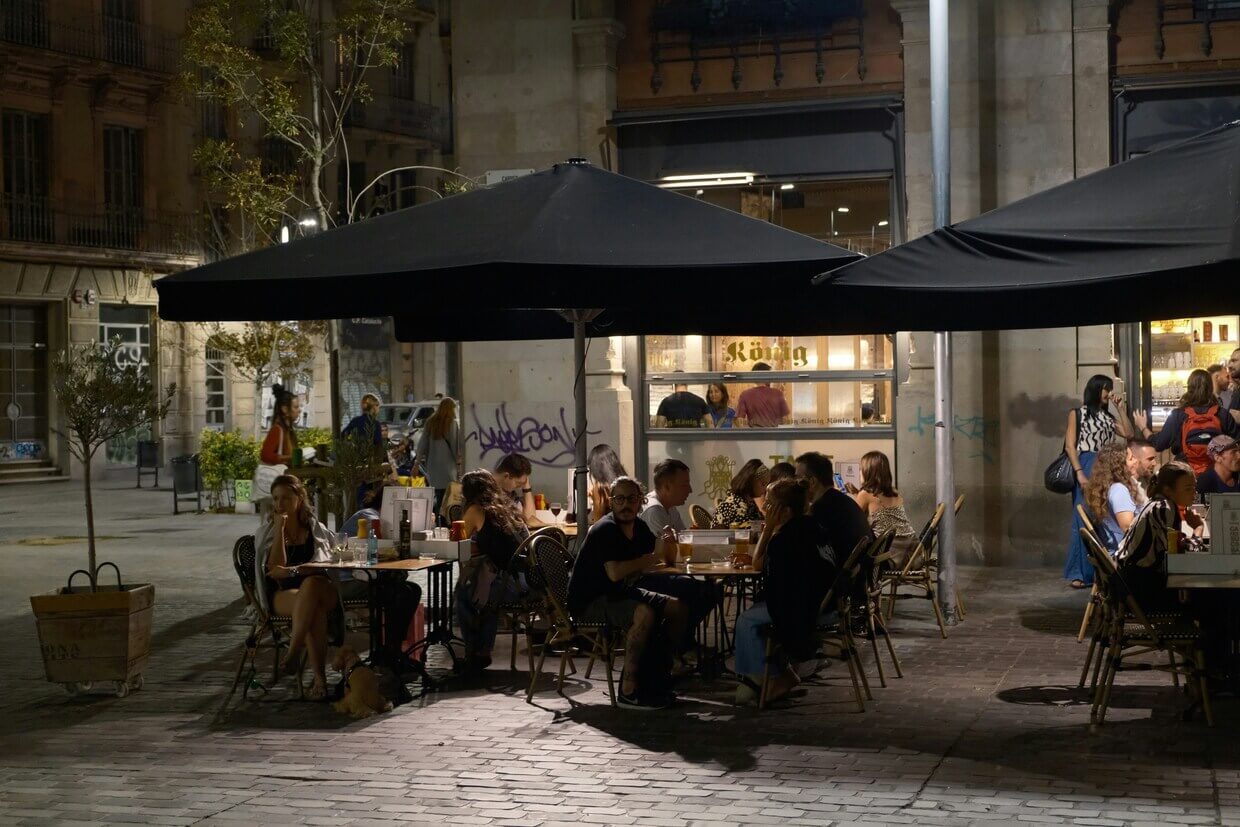 Mejores terrazas del Born en Barcelona: dónde tomar algo al aire libre
